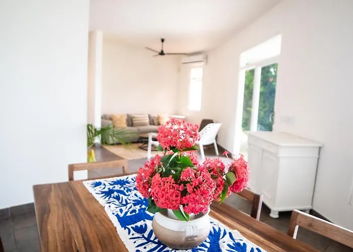 Villa Beachfront Bliss Steps To The