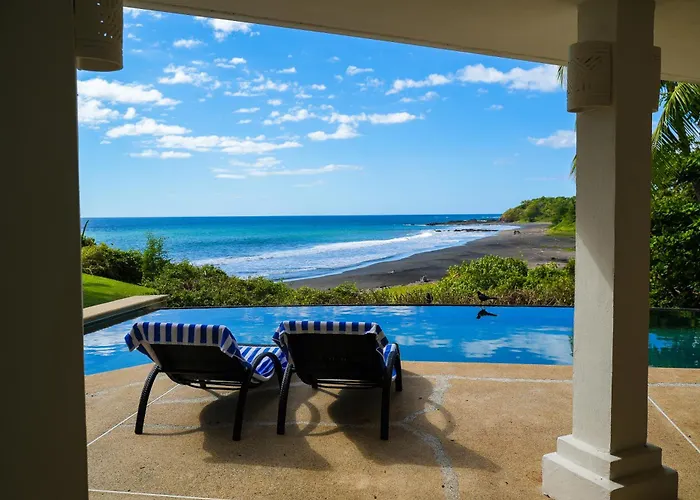 Villa Beachfront Bliss Steps To The *